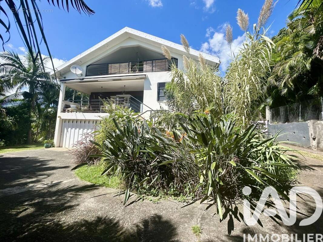 Photo 1 - Maison à SAINT-DENIS