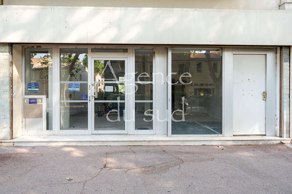 Local d'activité 70m2 - photo 2