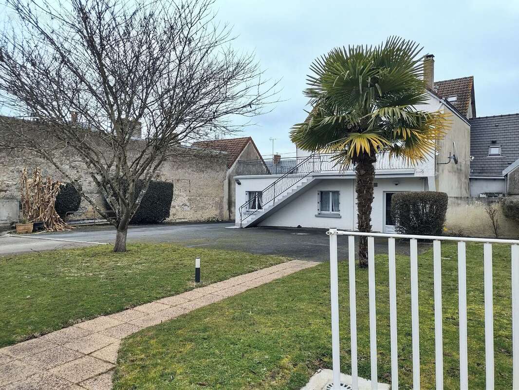 Maison à BUZANCAIS