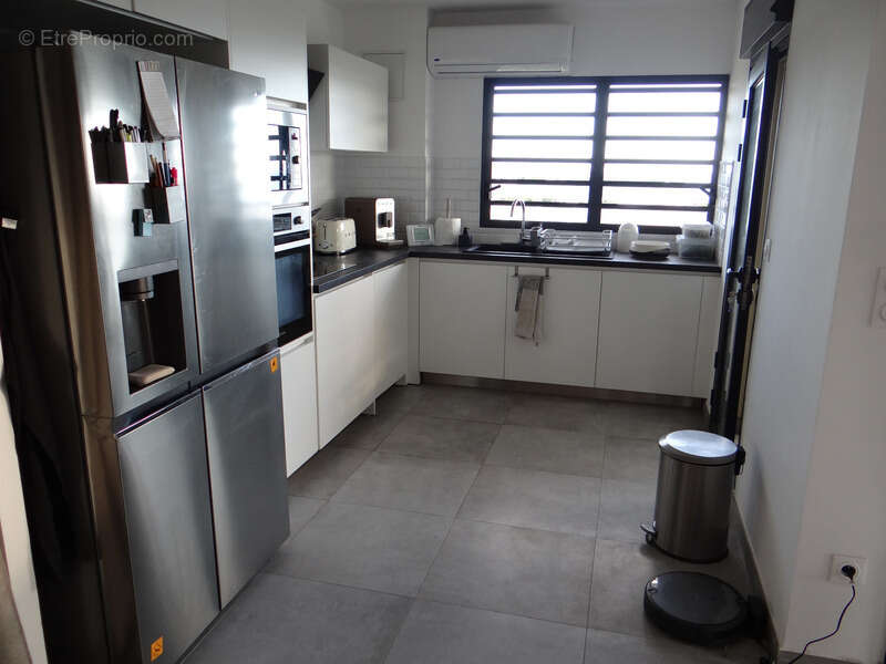 Appartement T3 d'exception de 80m2 vue océan SAINT GILLES LES BAINS (974) - photo 3