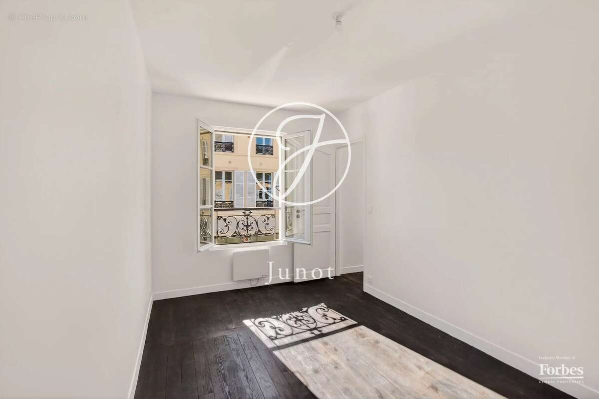 Appartement à VERSAILLES
