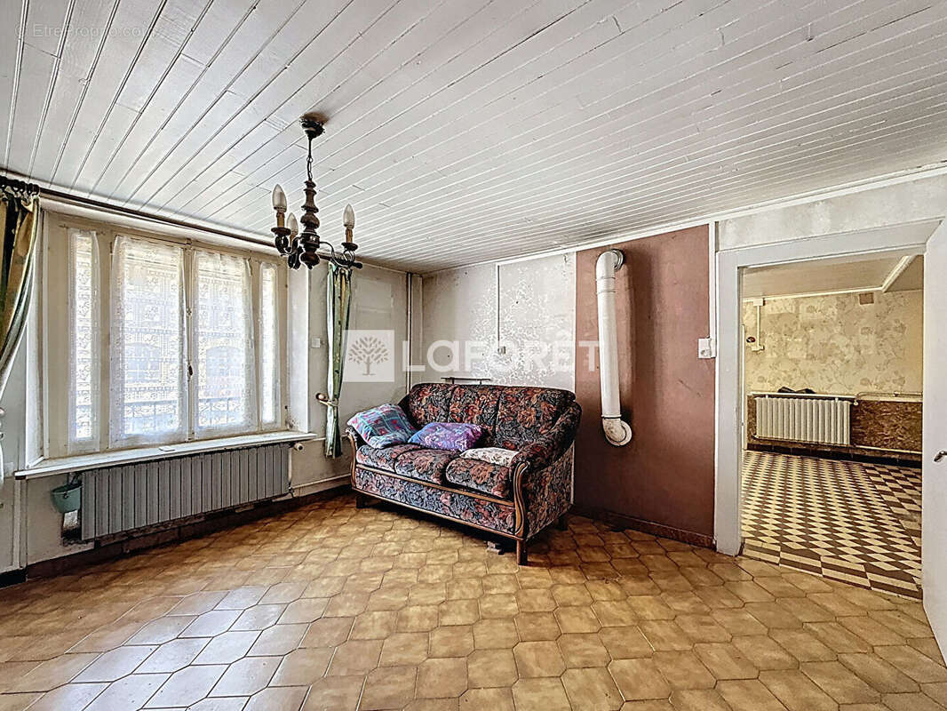 Maison à SAINT-MENGE