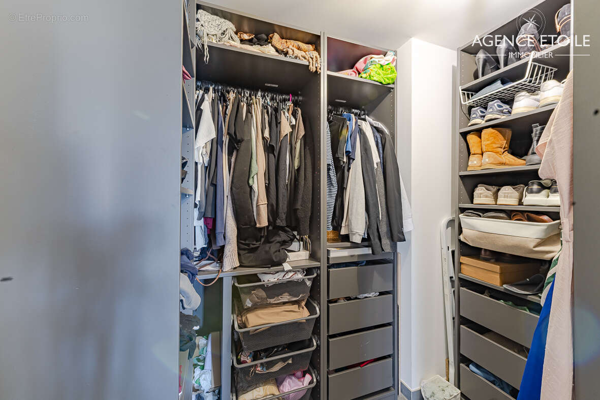 Appartement à MARSEILLE-11E
