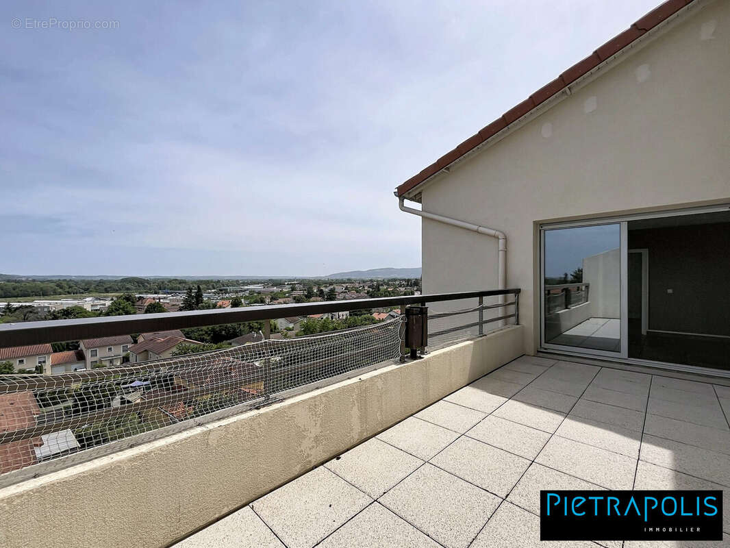 Appartement à ANSE
