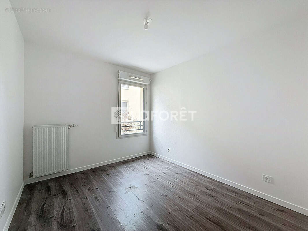 Appartement à MEYZIEU