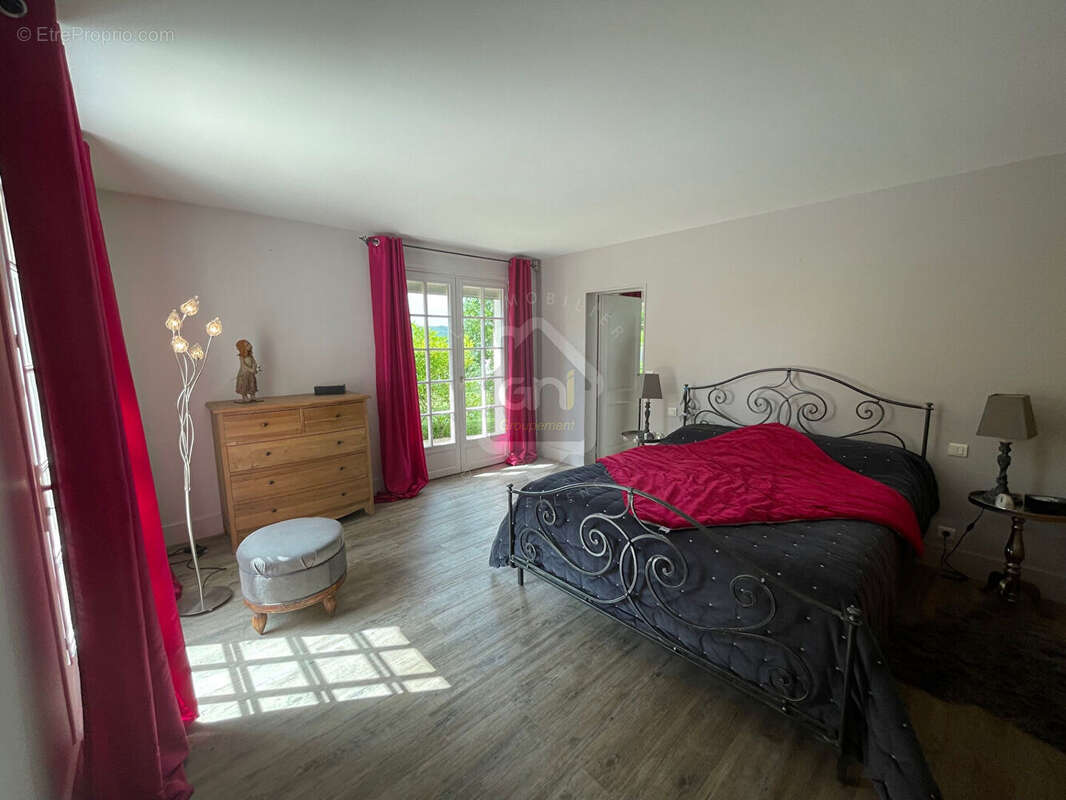 Maison à PIERREFONDS