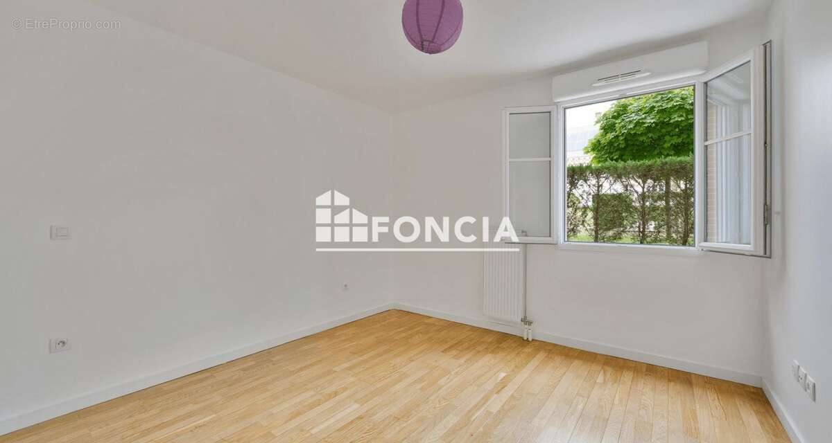 Appartement à LE PLESSIS-ROBINSON