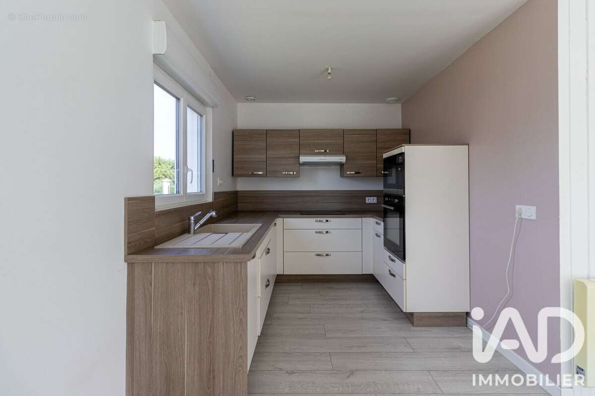 Maison 91 m² à Conches-En-Ouche  - photo 5