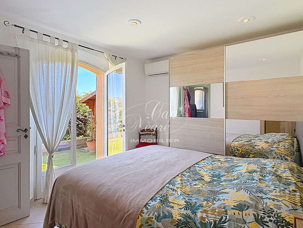 Maison provençale vue dégagée au calme à vendre à cogolin - golfe de saint tropez - photo 12