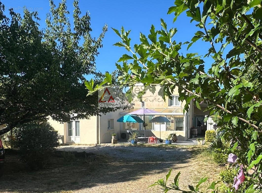 Maison à LESTIAC-SUR-GARONNE
