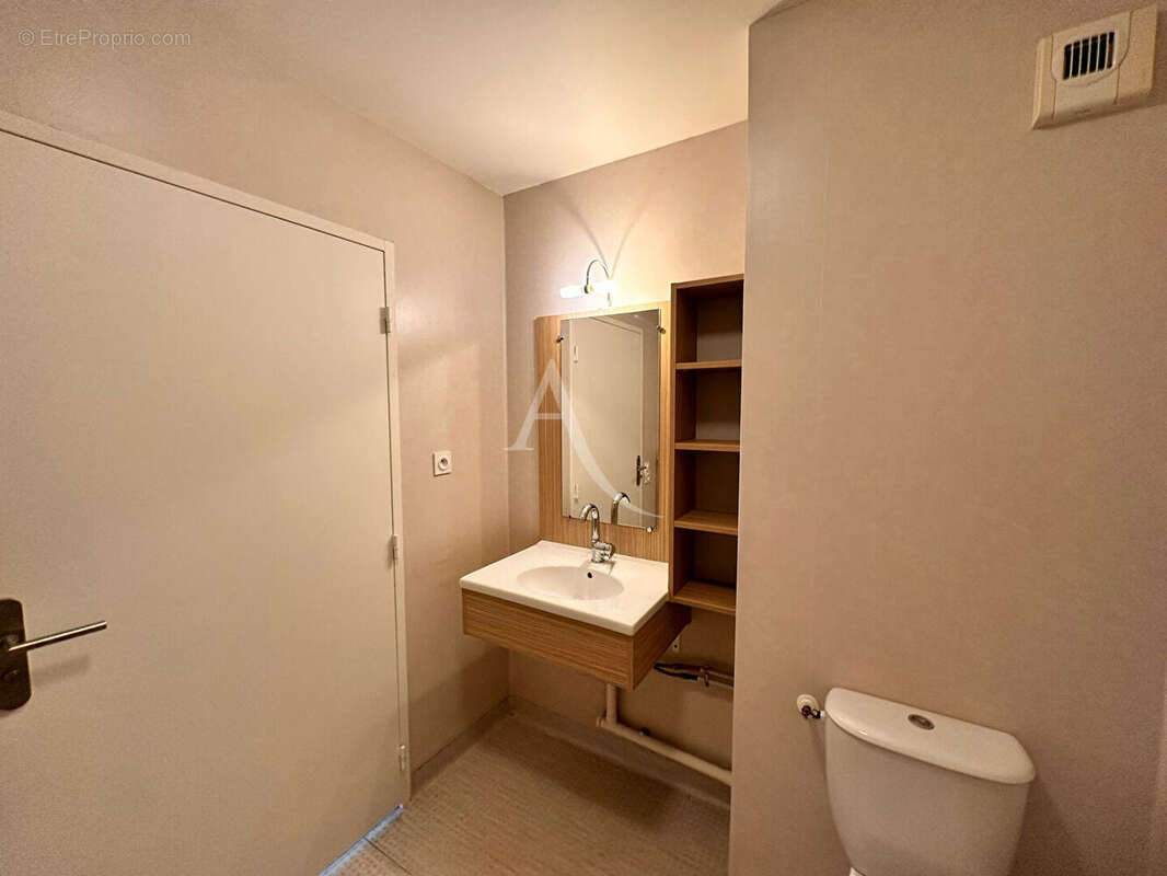 Appartement à AVRILLE