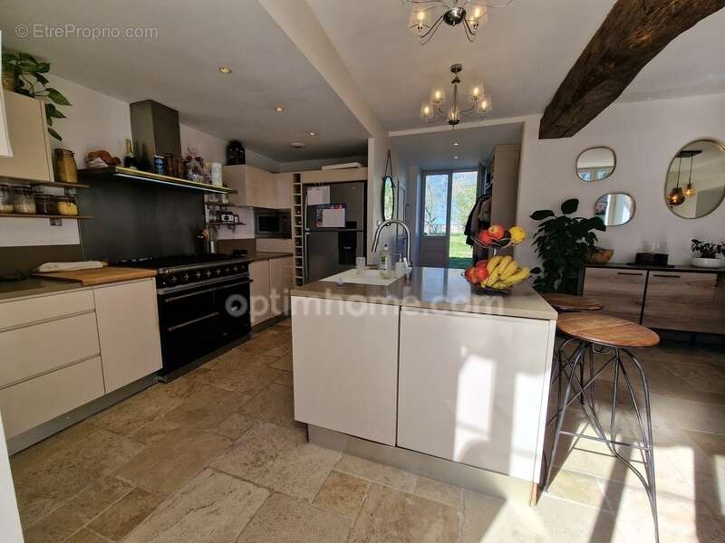 Maison à AVRAINVILLE