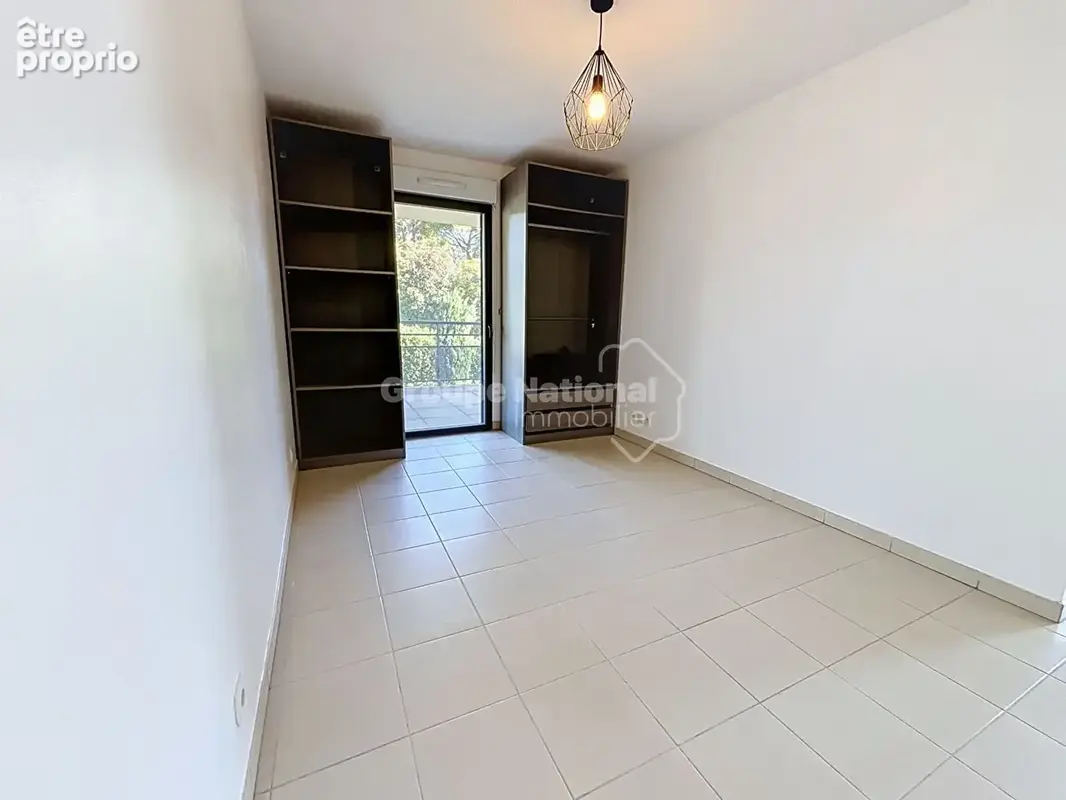 A vendre - la roquette sur siagne- appartement  2p - 42m2 - photo 4