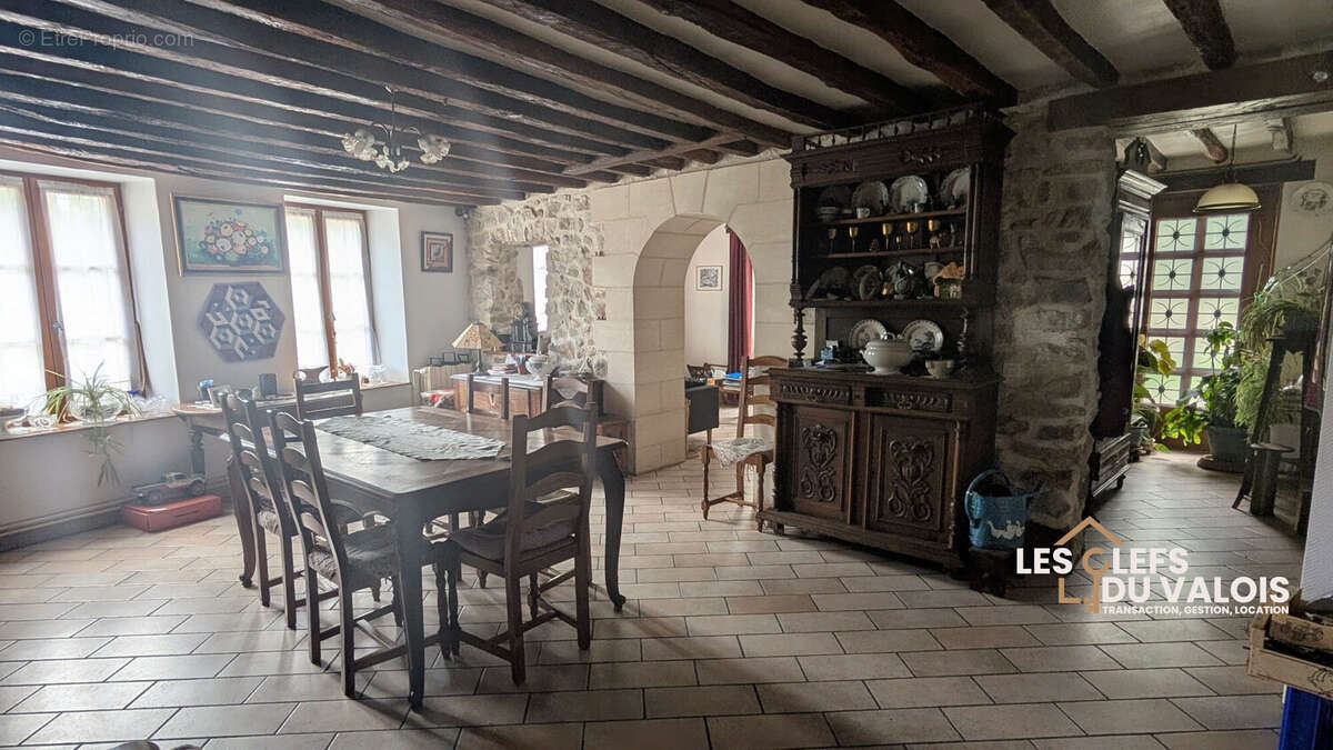 Maison à NANTEUIL-LE-HAUDOUIN