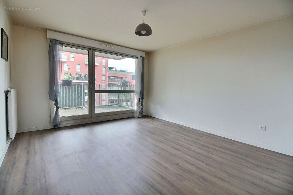 Appartement à COLOMBES