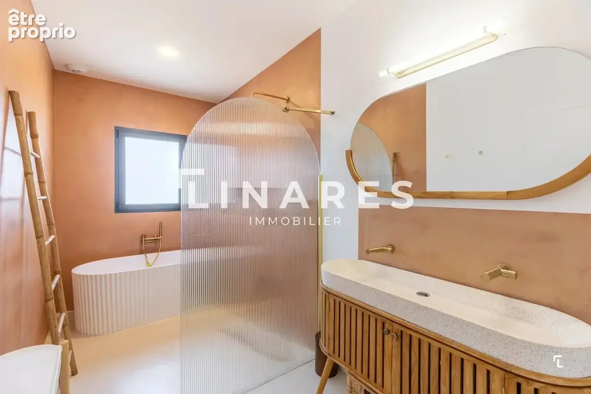 PÉPITE DESIGN - Maison T5 de 151m2 - PLAIN PIED - Terrain 1200m2 + Piscine + Garage  - 13610 LE PUY SAINTE RÉPARADE - photo 16
