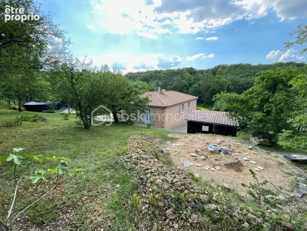 Maison sur sous-sol complet rénovée avec soins sur 3532 m² de terrain non clos - photo 16