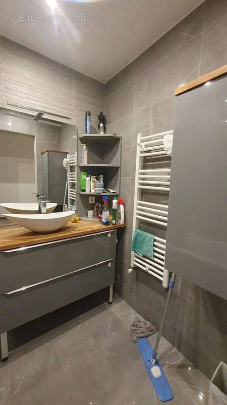 Appartement à SARTROUVILLE