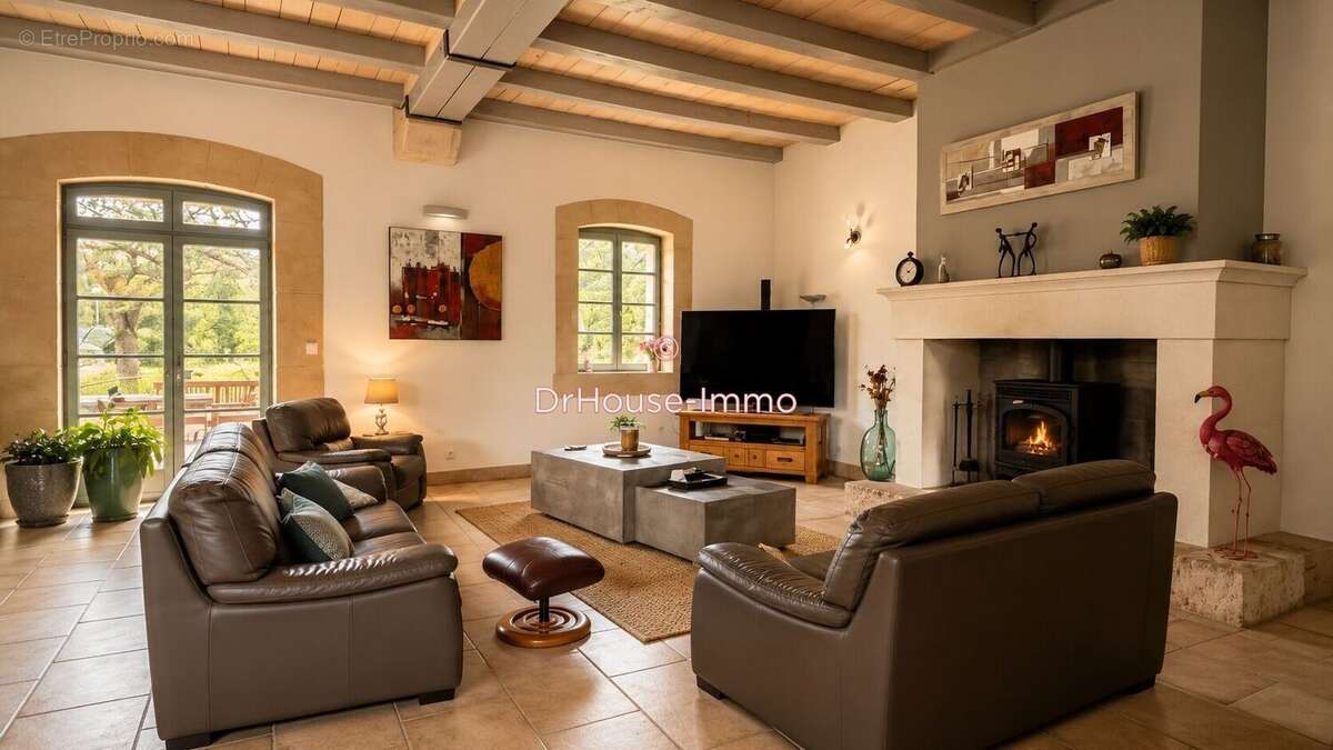 Maison 300 m² à Vinassan  - photo 5