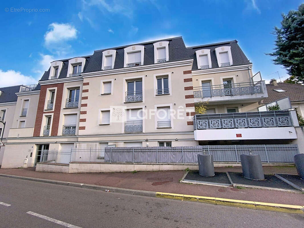 Appartement à VERNEUIL-SUR-SEINE