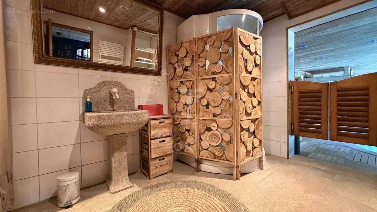 Propriété d’exception de 469 m² avec piscine intérieure - photo 17