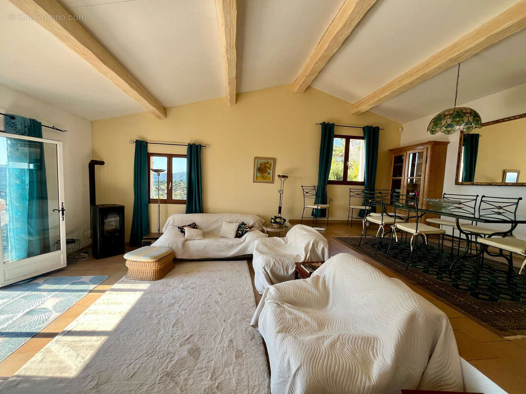 Maison à LES ISSAMBRES