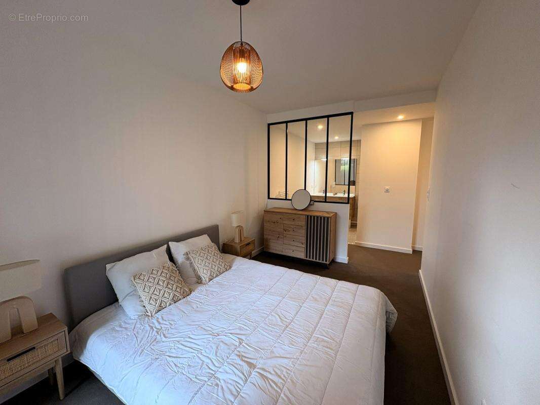 Appartement à MONT-SAINT-AIGNAN