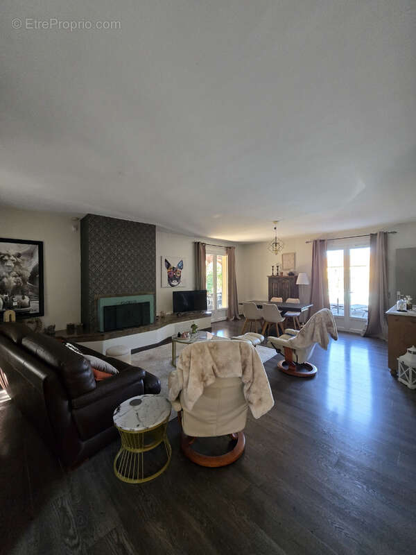 Maison à LEZIGNAN-LA-CEBE
