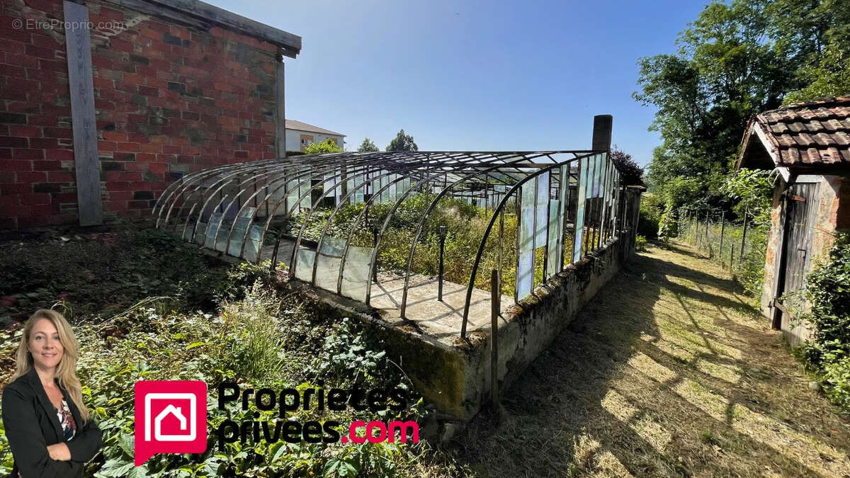 Maison de village avec grange et terrain - photo 11