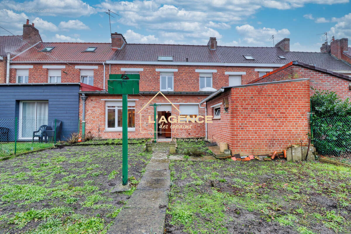 Maison à HAZEBROUCK