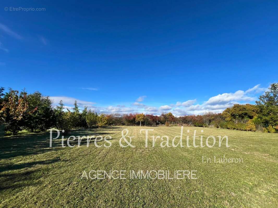 Maison à REVEST-DU-BION