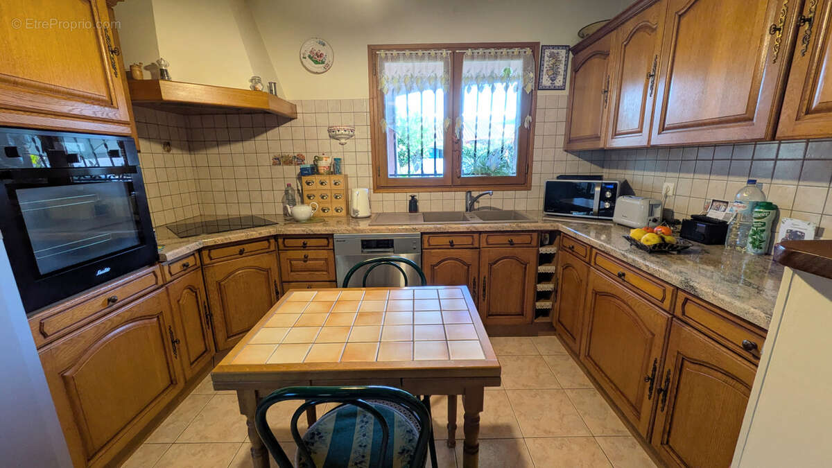 Maison à SAINT-GENIS-DES-FONTAINES