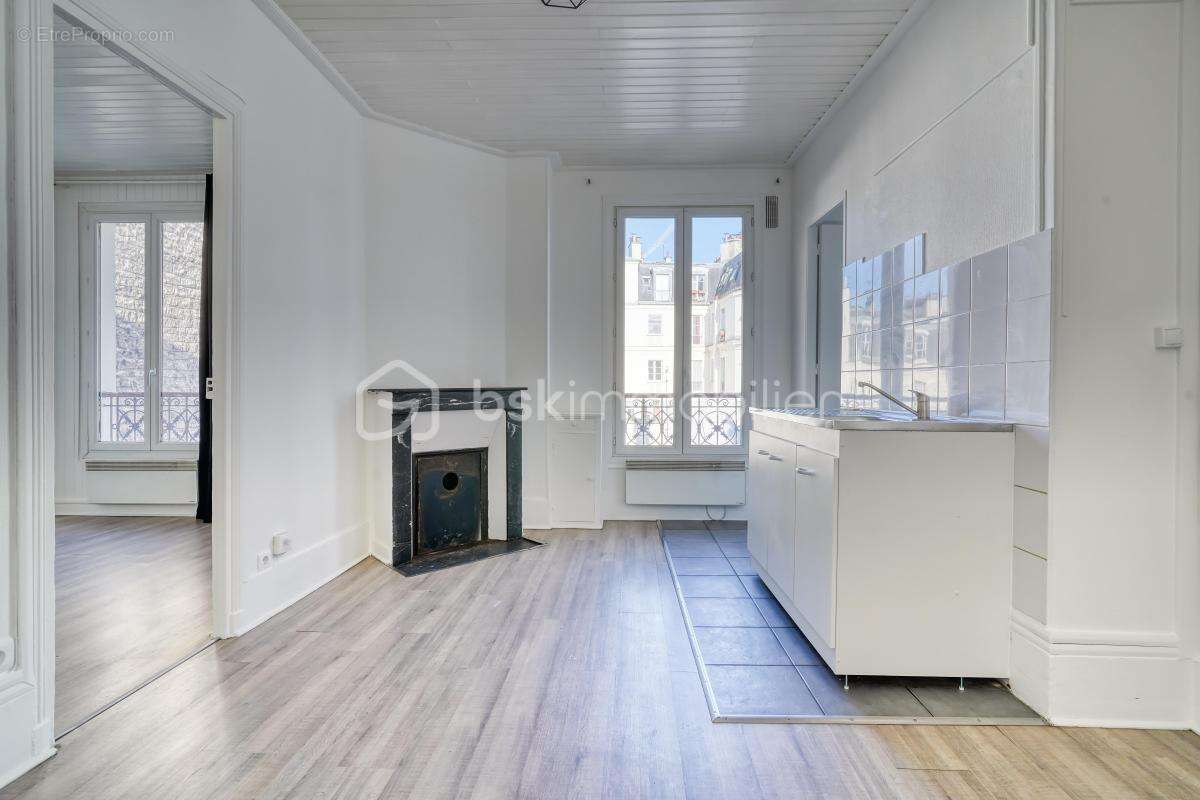 Appartement à PARIS-11E