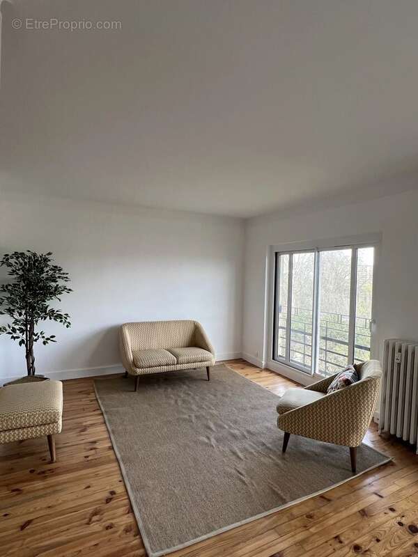 Appartement à NEUILLY-SUR-SEINE