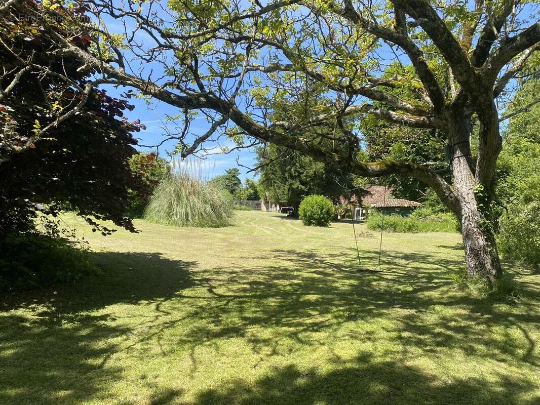 Maison de 3 chambres avec grand jardin et piscine - photo 17