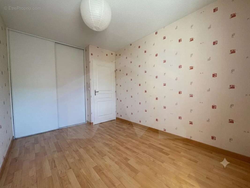 Appartement à SAINT-MARTIN-D'HERES