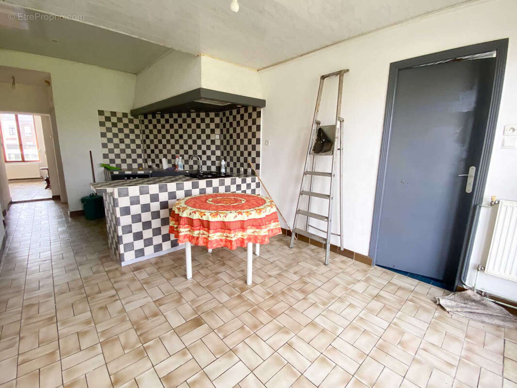 Maison robuste en brique - photo 6