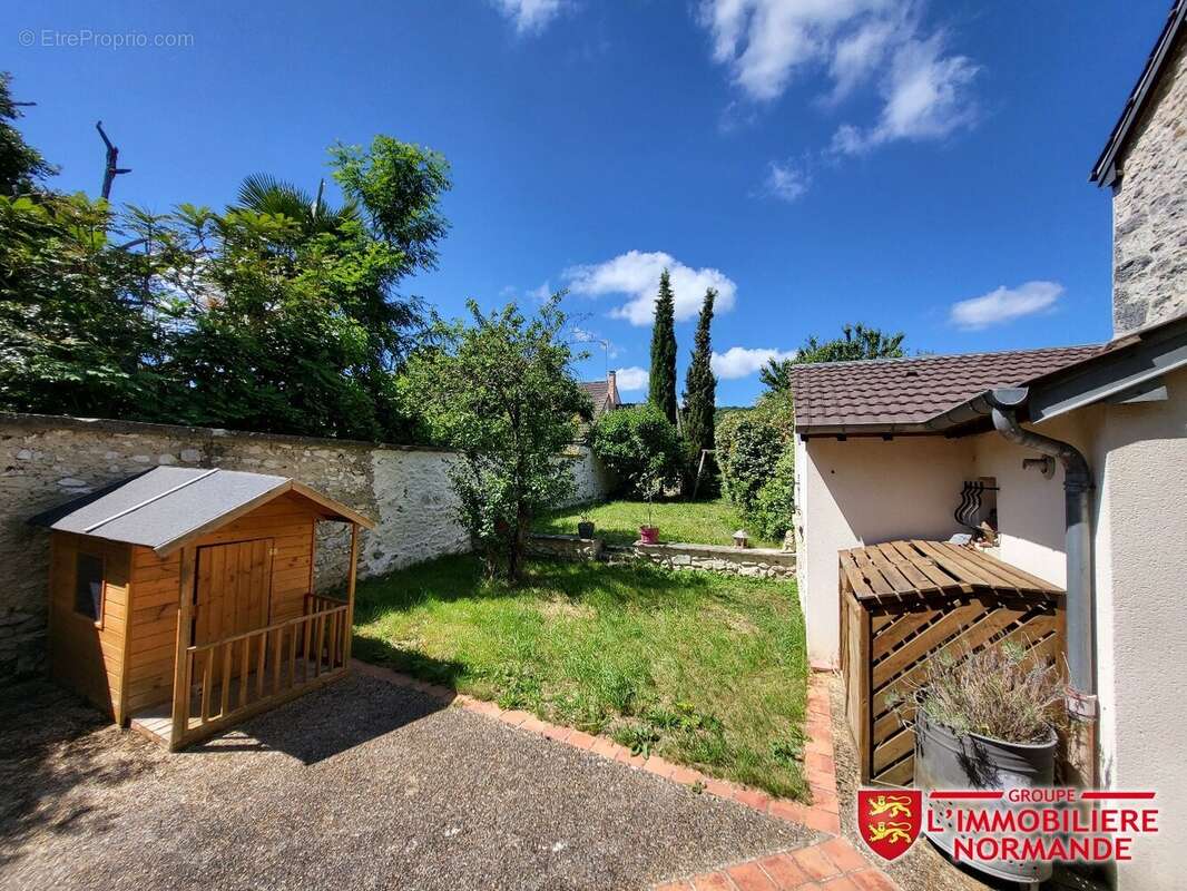 Maison à LIMETZ-VILLEZ