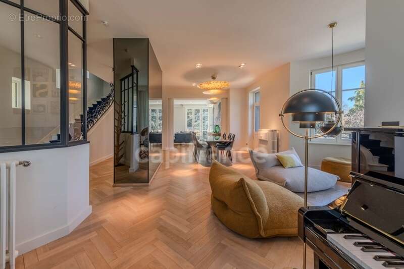 Maison bourgeoise 255 m² entièrement rénovée, parc clos et arboré de 4 303 m² (piscinable), 3 garages, terrasse, jacuzzi - photo 38
