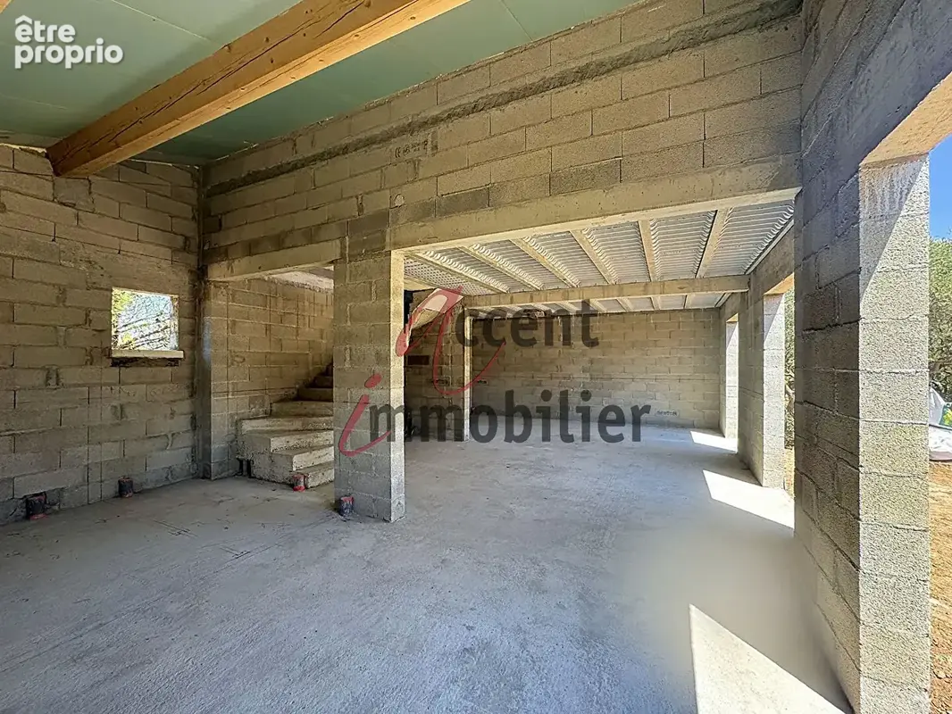 Eygalières, maison neuve 90m² avec garage  sur 420m² de terrain - photo 3