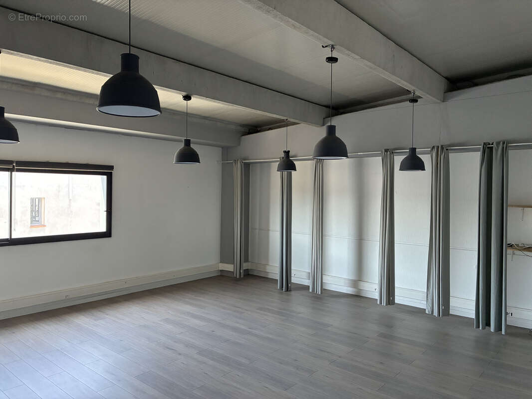 Bureau a vendre - 51 m2 - proche autoroute - photo 2