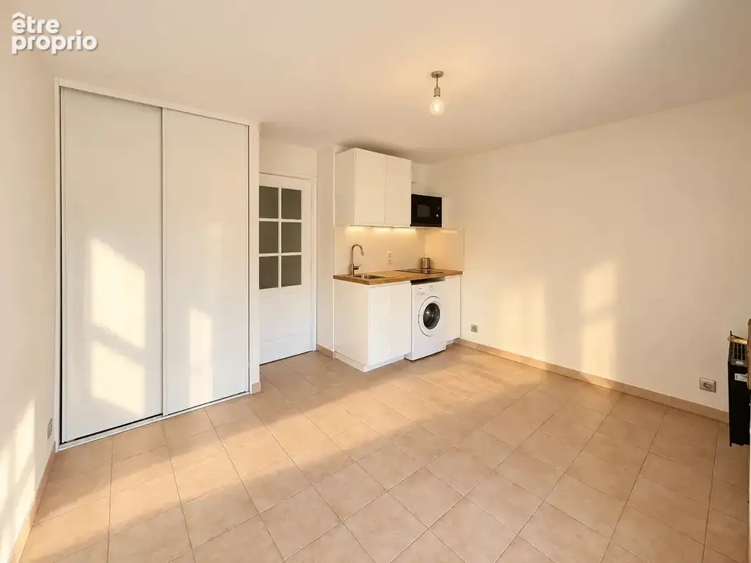 Port fréjus - studio avec chambre fermée, terrasse et vue sur le port - photo 3