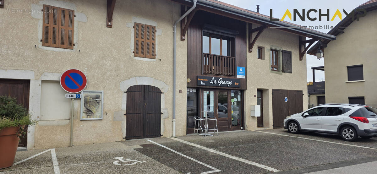 Commerce à BASSY