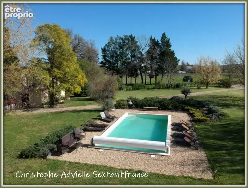 Ensemble immobilier, habitation 230 M2, 5 chambres d'hôtes, 2 gîtes, piscine sur 1 Ha - photo 2