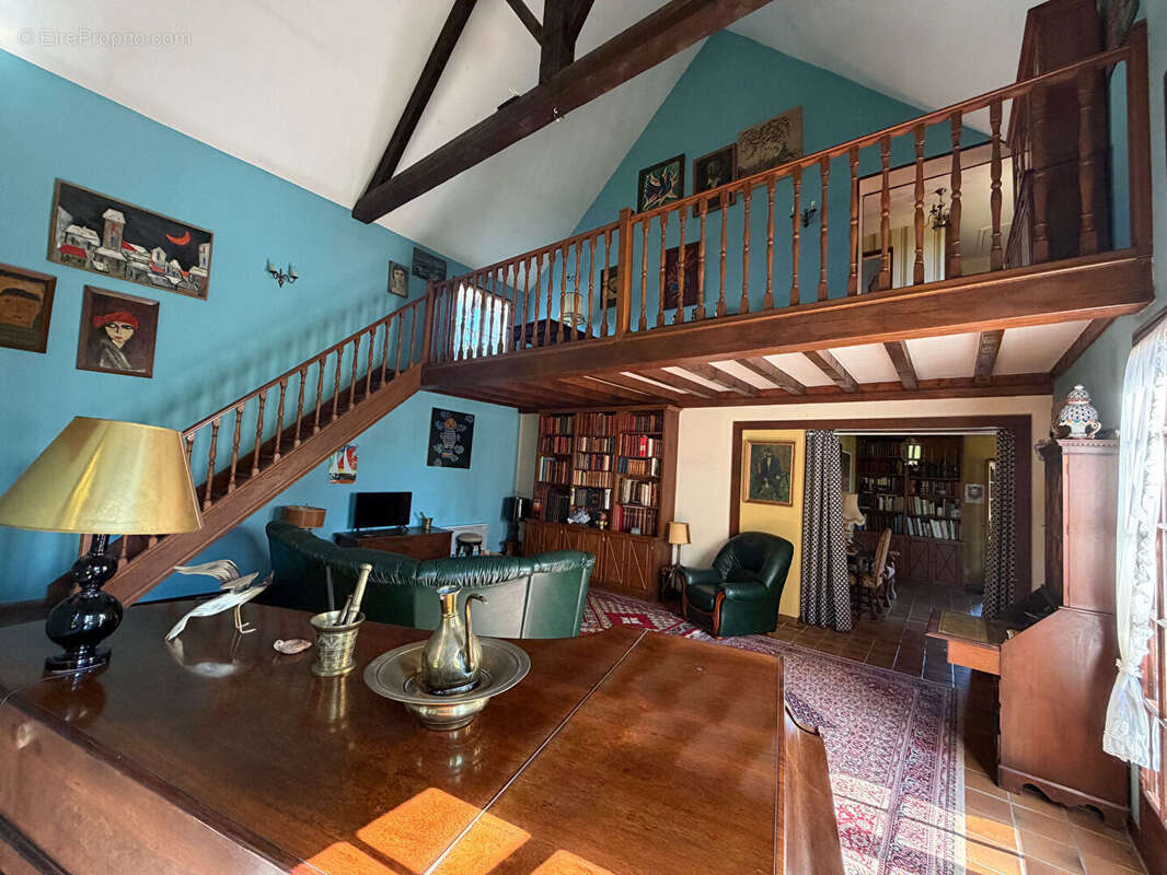 Maison Montvicq 6 pièce(s) 209.38 m2 - photo 3