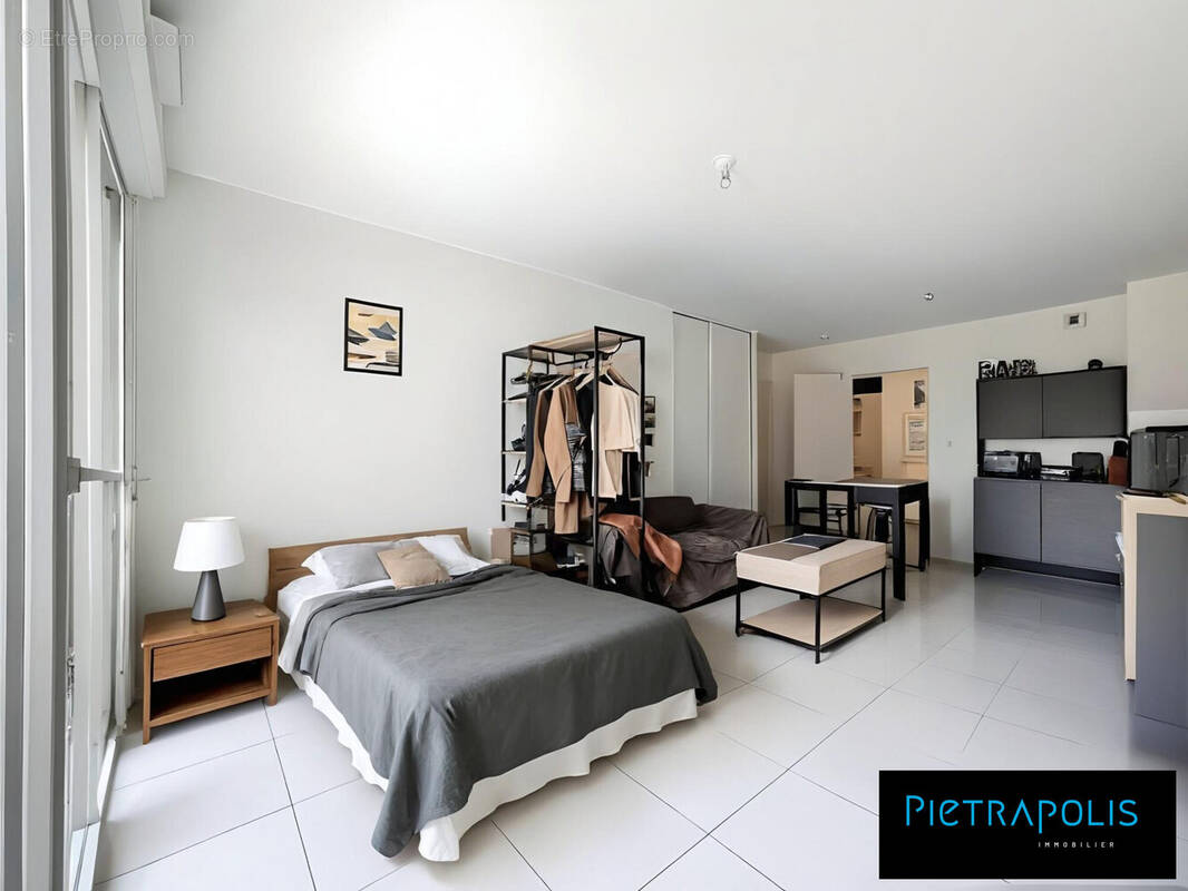 Chambre  - Appartement à LYON-7E