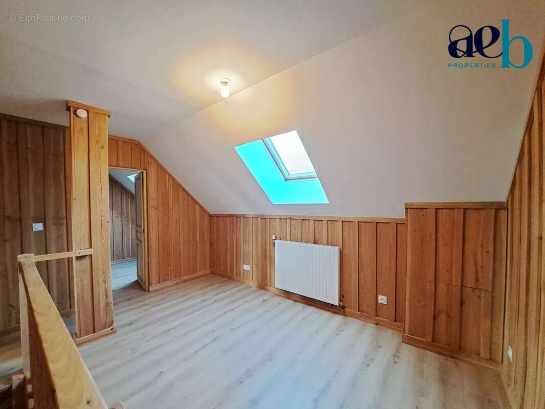 Appartement à COURTERANGES
