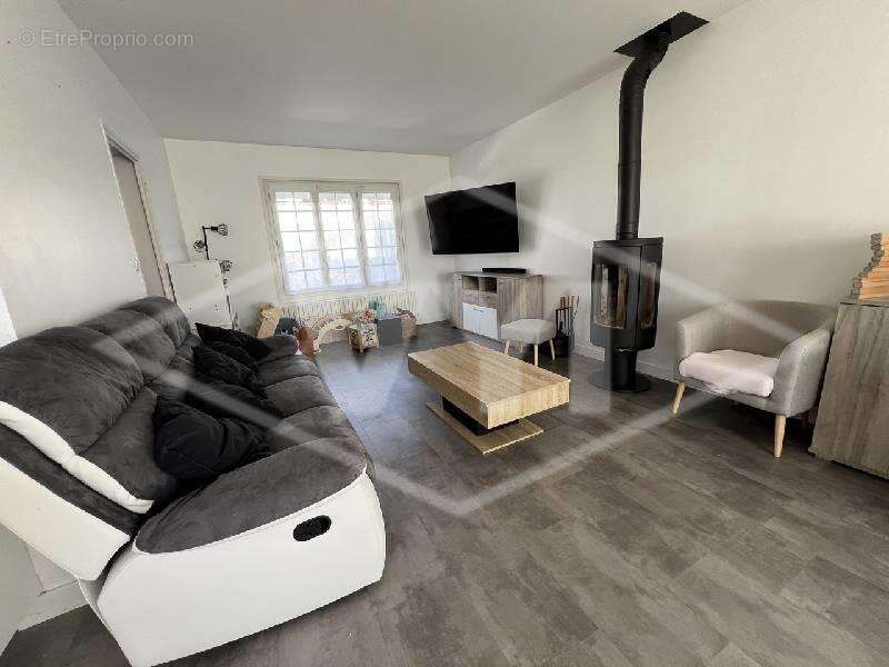 Maison 100 m² à Combs-La-Ville  - photo 6