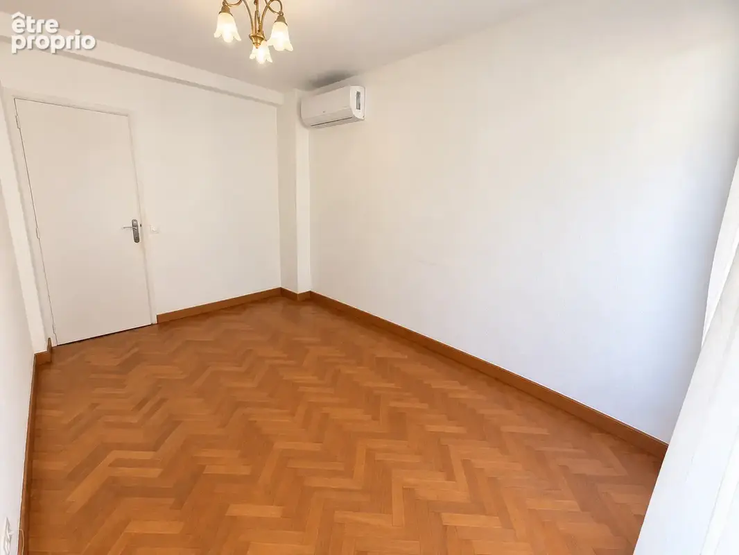 Appartement / cabinet professionel cœur 8ème prado - photo 8