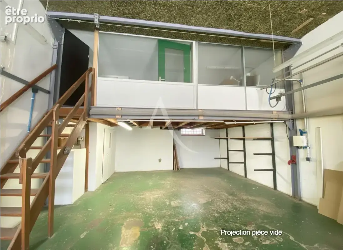 Local d'activité à transformer en loft de 70 m2 - photo 4